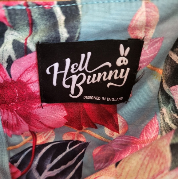 SOLD🚨HELL BUNNY//"Lotus" Retro Pin-up Floral Print Dress - Picture 5 of 10